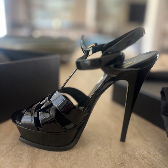 YSL Saint Laurent Black Mezzo Vitello Stiletto Heels (8) - Picture 1 of 9